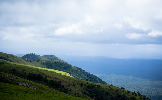 滿不確定性 滿不確定性